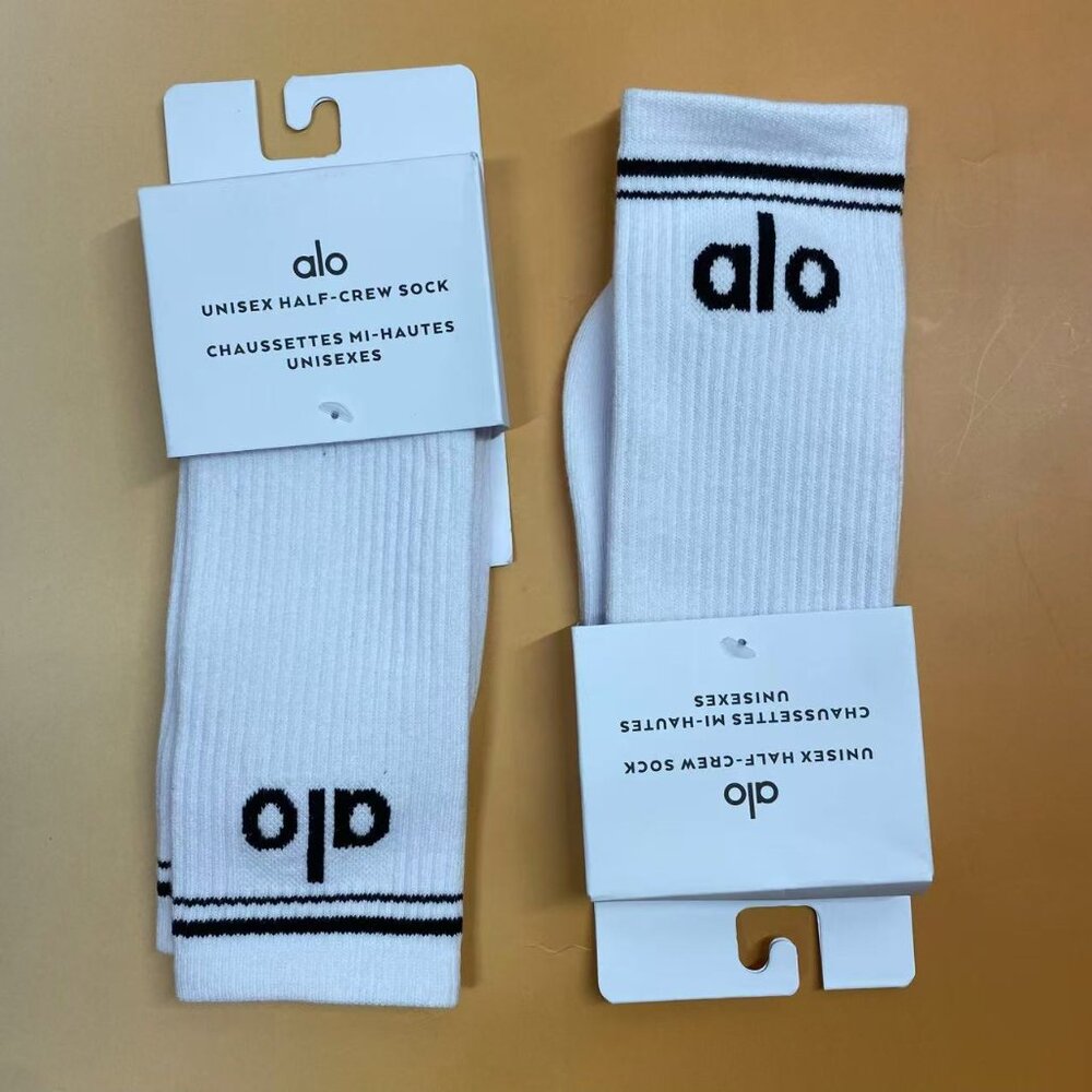 NWT 2 Packs | Alo Yoga Unisex Throwback Sock | Retro Stripe Socks